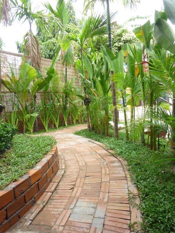 Angkor Reas Guesthouse Siem Reap Exterior foto